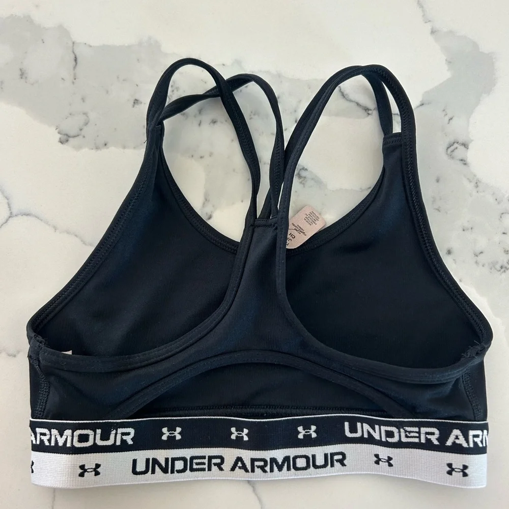 Under Armour Girls Sports Bras!! Gently used!! Set of 3!! - Picture 6 of 7